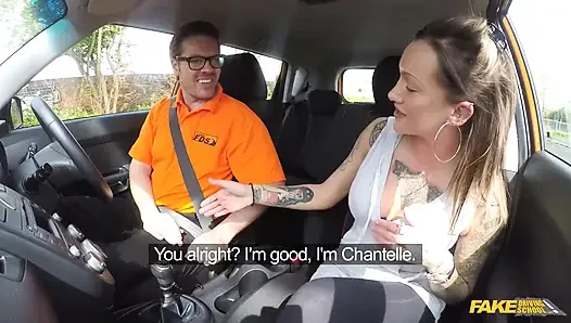 Fake driving college - schmutziger creampie und tiefe kehle blowjob-action