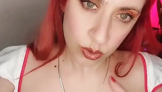 Seorang perawat yang berusaha keras untuk memberi Anda pengisapan terbaik dalam hidup Anda!!!!