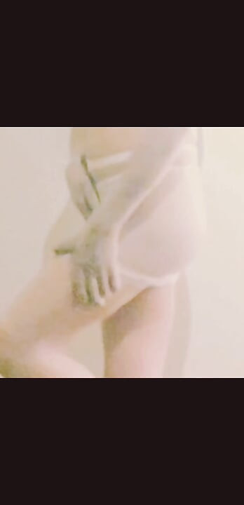 Nylon fetiche tgirl sroke e provoca seu pau sobre fetiche