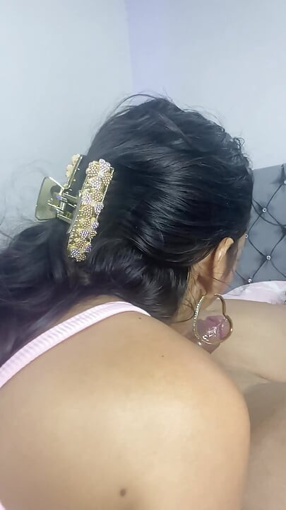 隣人の尻をしゃぶってる