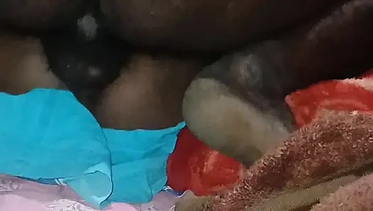 Desi Biwi Ka Raat Mein Legs Up Karke Blue Panty Side Kar Jamkar Chut Faad Di – Payal Wali Tight Chut Hindi Audio