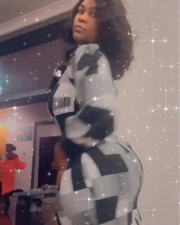 Negra nalgona