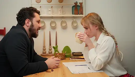 Школьница пришла на урок английского языка, но получила анальную тренировку вместо