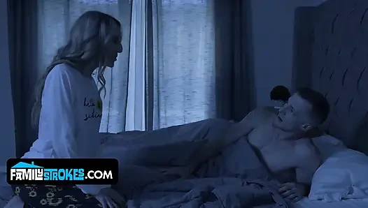 Vivianne desilva si tante semok yang lagi asik berbagi kontol di seks threesome hot