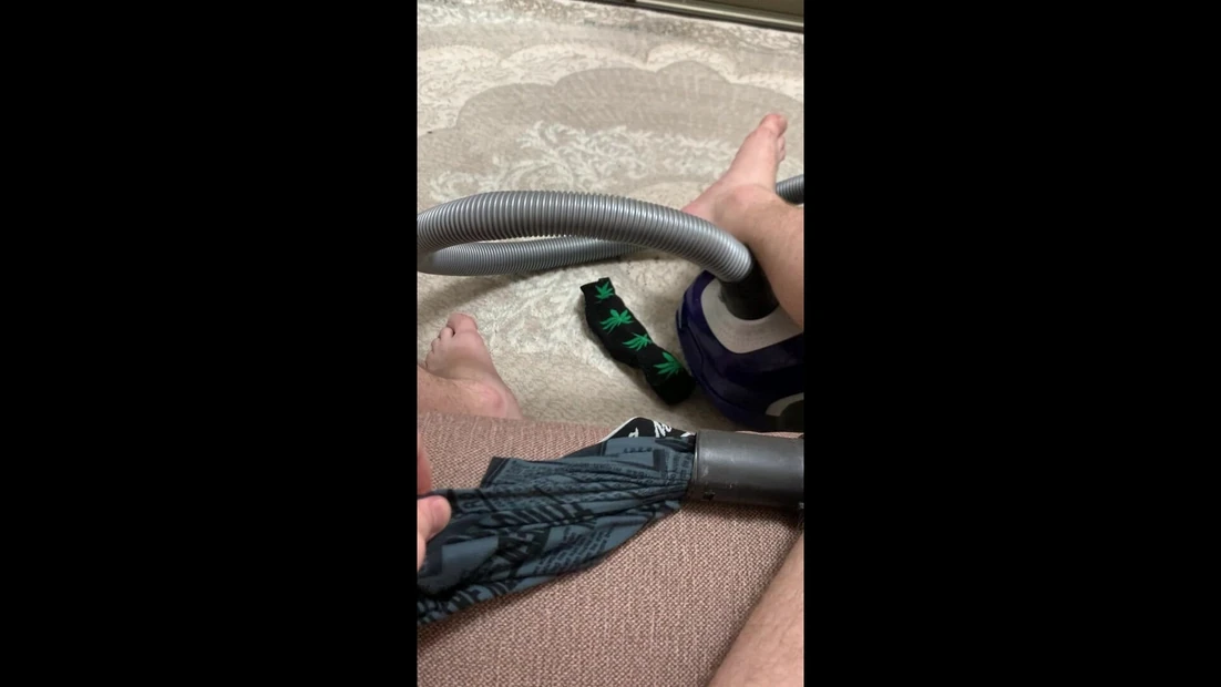 vacuum cleaner suck my friends panties