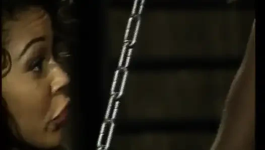 Almanya'dan siyah sürtük esaret seansında cezalandırılıyor