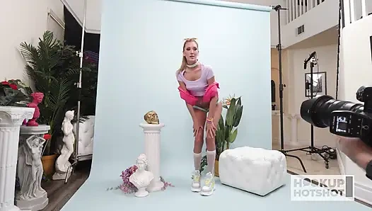 За кулисами - Чувственная и игривая Addison фотосессия!