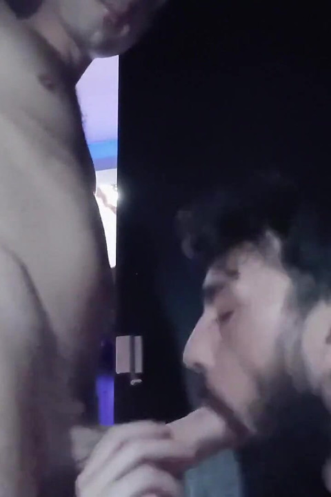 桑拿里的人字拖