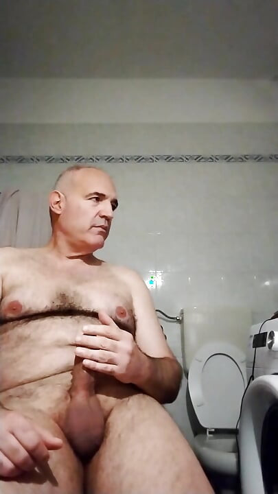 Am orgasm și jur, uitându-mă la videoclipuri porno de pe net