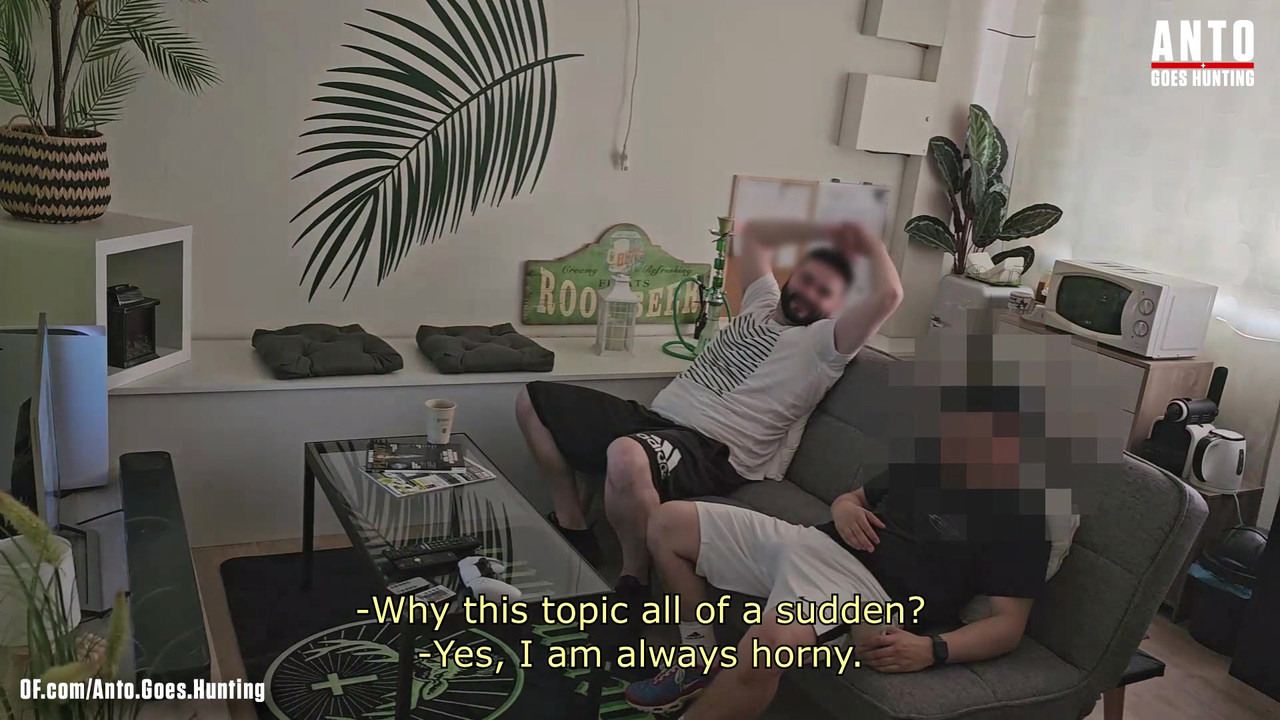 我的直男朋友“chris”（他以前发现我在撸管）上一次问我，并给我惊喜