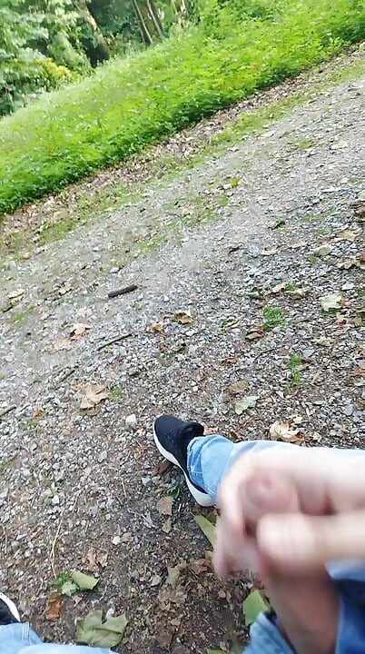 Mega risky jerked off and cumshot in a public park