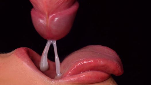 Ze brengt de kop van de lul alleen tot ejaculatie met haar lippen en tong