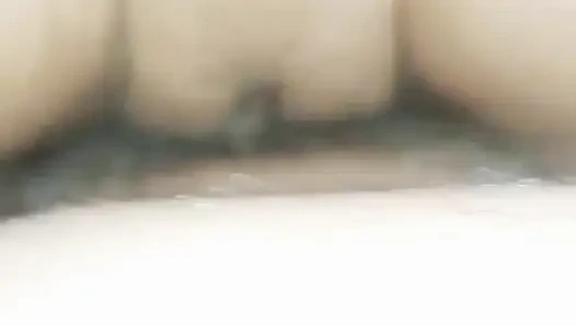 Hintli ateşli kadın kocasıyla romantizm yaşıyor