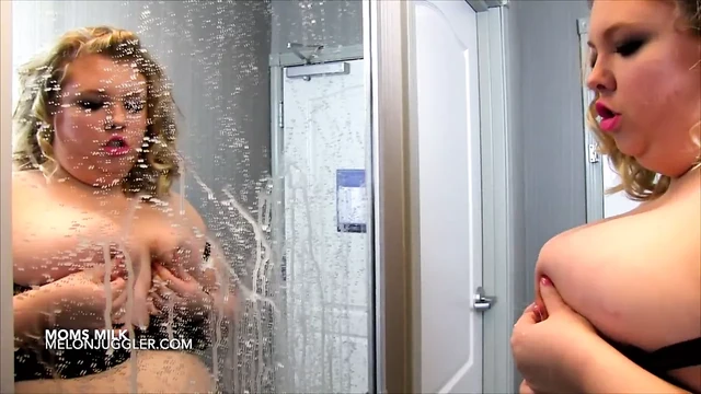 Big natural blonde squirts and licks stepmother’s milk