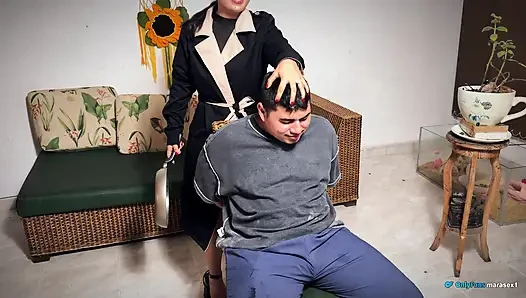 Curvy MILF MaraSexx fucks a thief