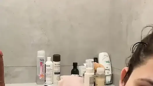 Live Stream with Dani Valentina