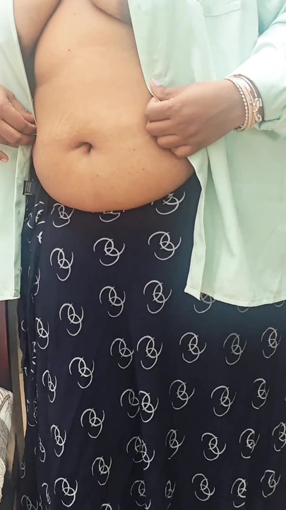 India Woman in Skirt Getting Naked