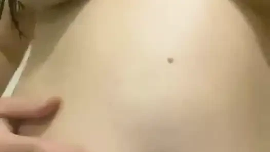 Tüm vücudumu duş aldıktan 💦 sonra tam ihtişam içindeyim