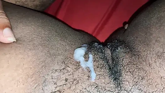 Brandneue bbw gibt die muschi in der favela-hütte.