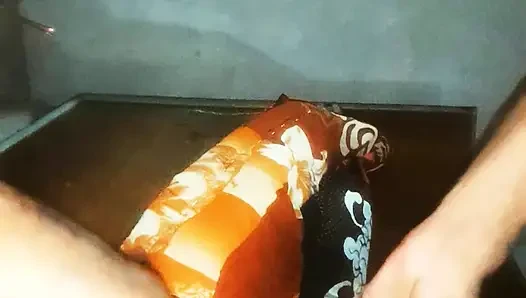 Desi romantisk garil ki muhme chudai krimpai hardchudai