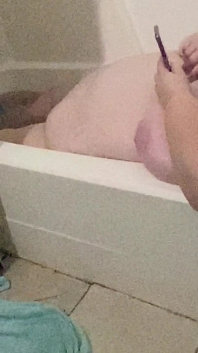 Sabbw wife bath time