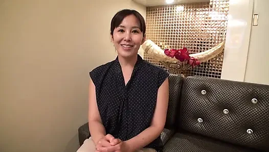 K-cup Super Milk Wife, Megumi, 42 Years Old