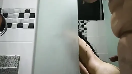 Die Videos, die ich von meiner sekretärin gesammelt habe, fragen mich um eine Gehaltserhöhung im Austausch für Sex