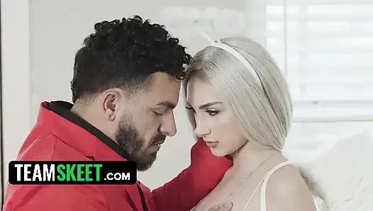 İri göğüslü skylar vox boşalma tam film