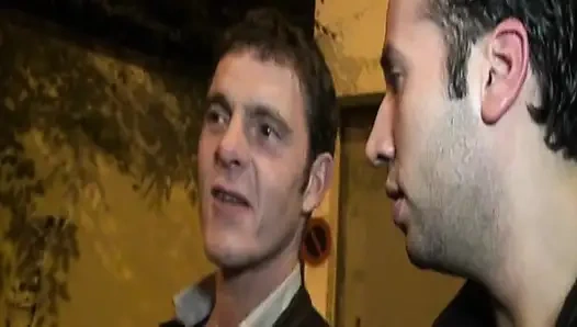 Cewek nympho asal perancis ditindik didobel penetrasi