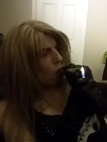 LONG LIVE ROCK AND ROL, LEATHER CLAD TRANNY SMOKES