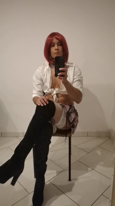 Cosplay, Crvenokosa školarka
