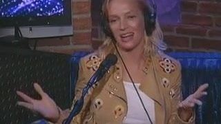 Howard Stern пытается соблазнить Uma Thurman, рассказывает о ее сексуальной жизни