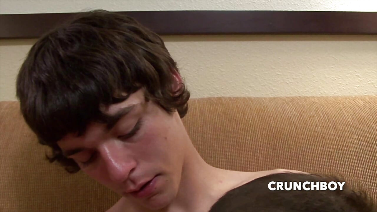 ストレートな友人(22歳)にゲイの無アバックでセックスされ、アナルに精液を浴びる