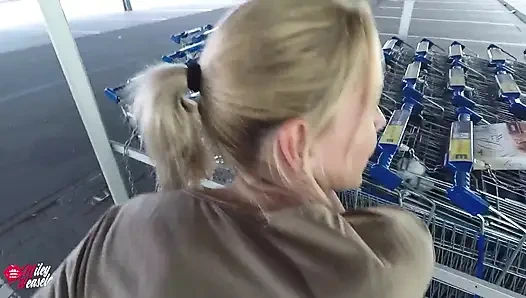 Küstah!! Garip adam beni halka açık şekilde sikiyor!!