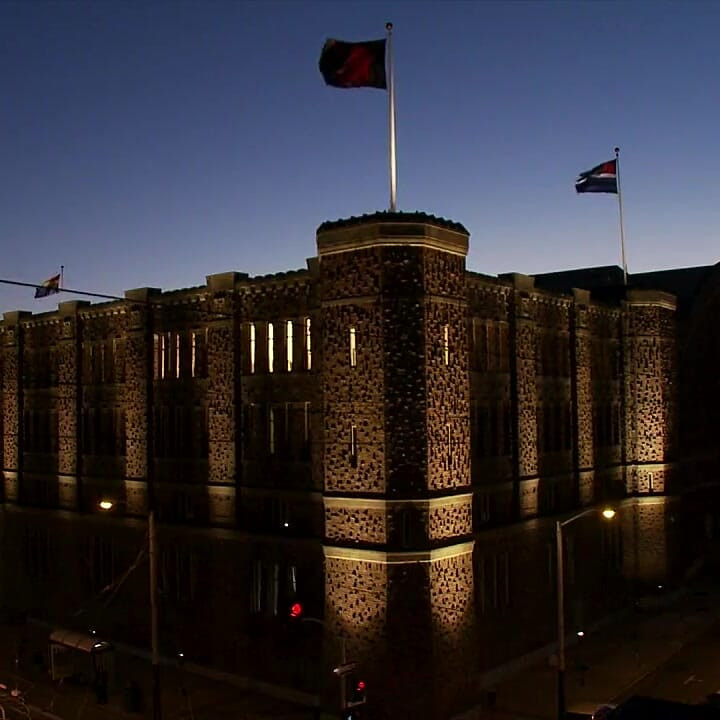 Servisna sesija: Brisanje poda s poderanim