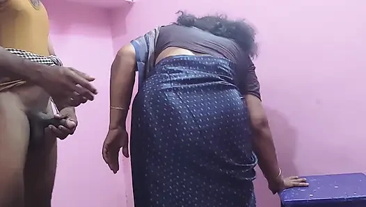Eine schöne tamilische tante hat einen heißen sex mit einem jungen mann