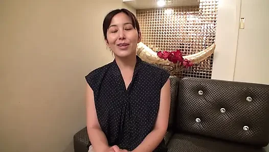 K-Cup супер молочная жена, Megumi, 42-летняя