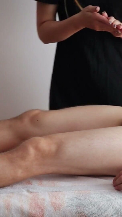 I go for massages regularly, but this is the first time I've encountered something like this. What should I tell my wife at home | Clip 1