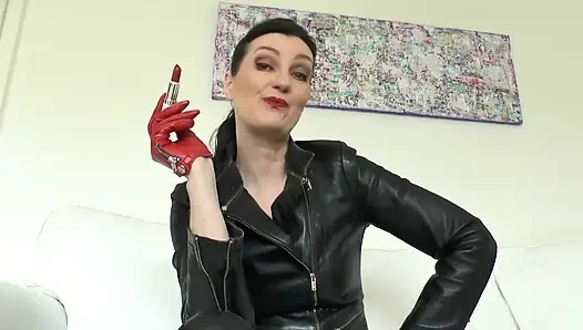 Before You Go to Bed, I'll Paint Your Body with Lipstick, Lady Victoria Valente