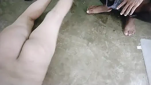 Sevimli kız desi çifte tam çıplak vücut masajı
