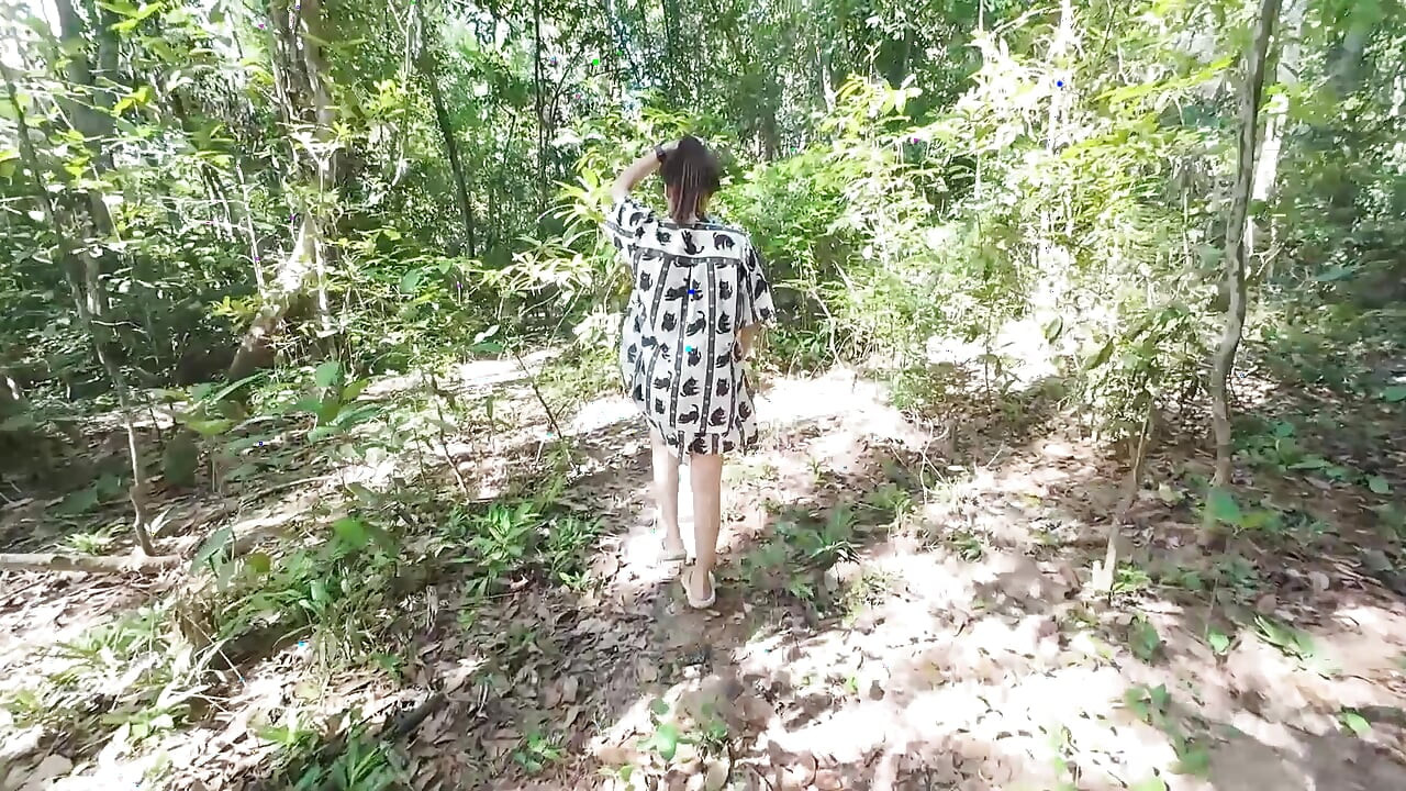 Thai girl walks and brags about peeing pain in the forest, but pushes to masturbate Thai Voice