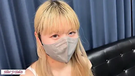 Masum cazibe ve nazik ikna, tekrarlanan tepeler doğal olarak ortaya çıktığı için yoğun kimyayı ortaya koyuyor 2.