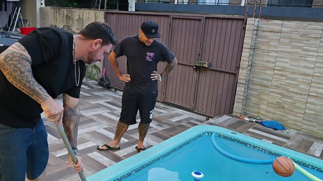 I gave it to the cuckold's friend while he cleaned the pool