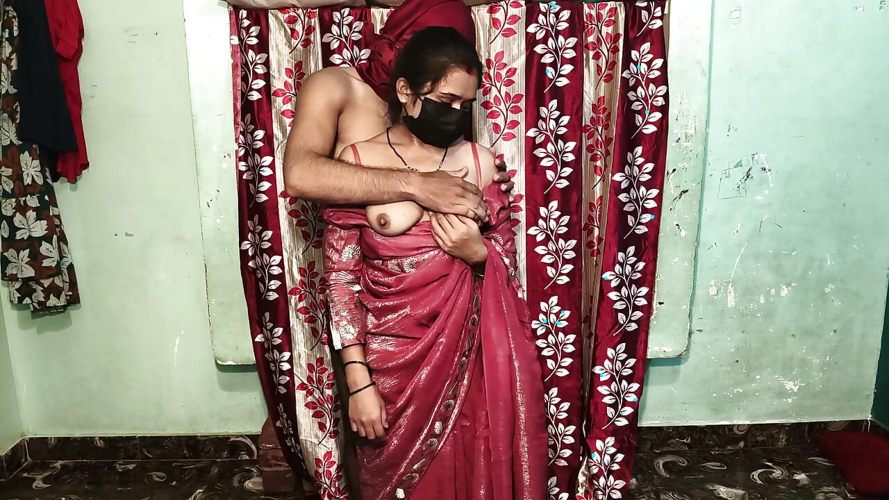 คลิปเซ็กส์คู่รักอินเดียใส่ชุดสารี พี่สาวแต่งงานแล้วนอกใจสามีและให้พี่ชายวัยรุ่นเย็ด