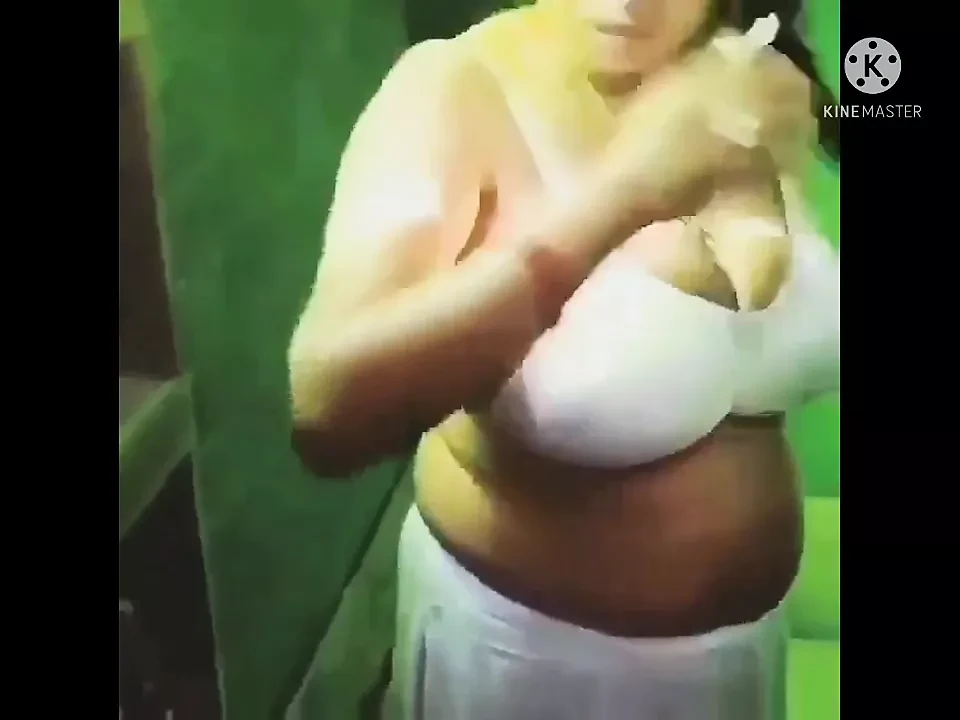 Indian big boob mommy