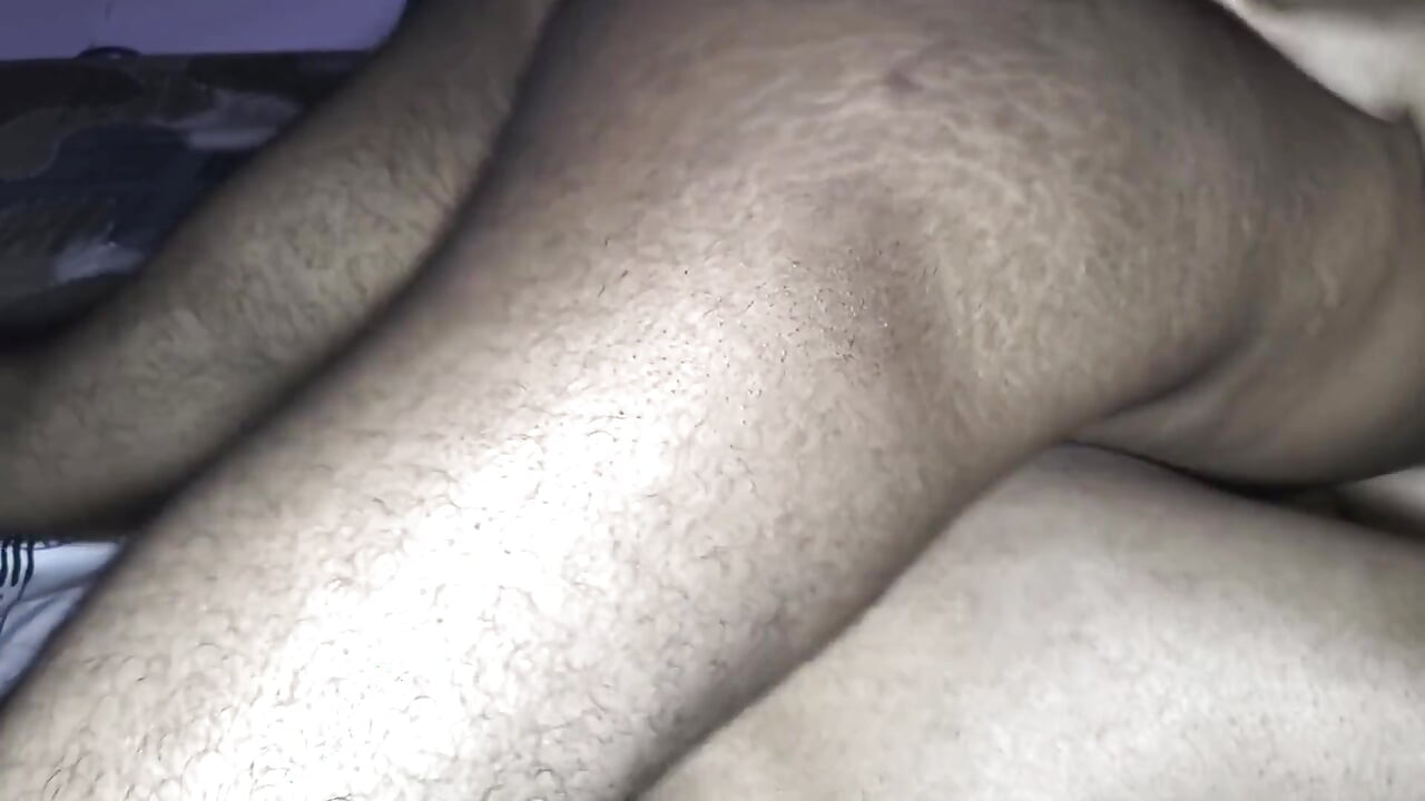 Fată indiană desi studentă face sex cu fratele vitreg