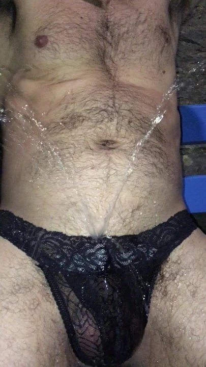 Natte zwarte kant deel 2