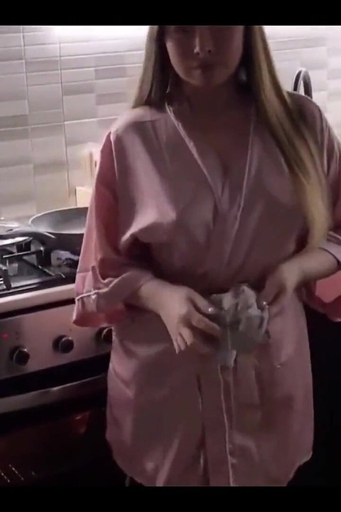 Curvy Cute Babe Gets Fucked Hard at Night in the Kitchen