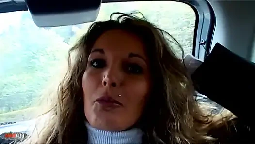 Larry güzel turistlere önem veriyor