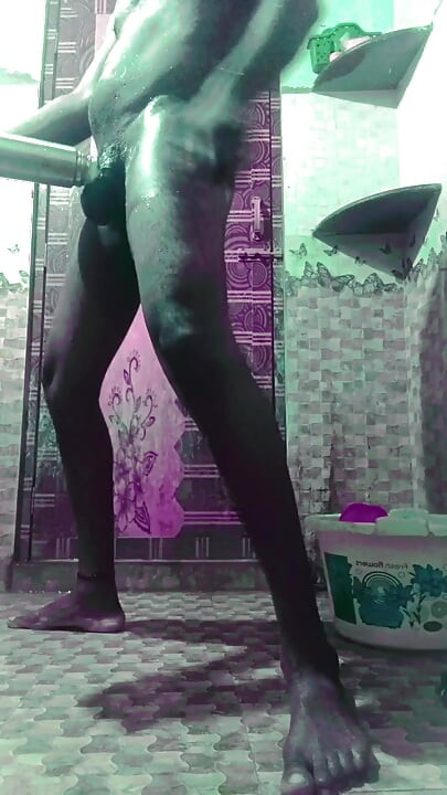 Tamil boy showing big black dick on boothroom show